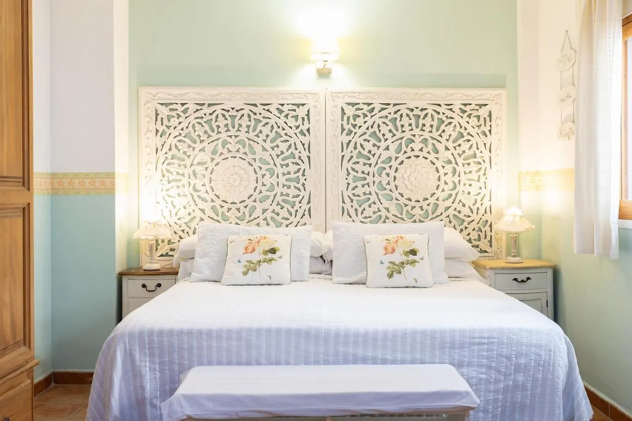 Puerta De Aduares Aparthotel Marbella 2*,